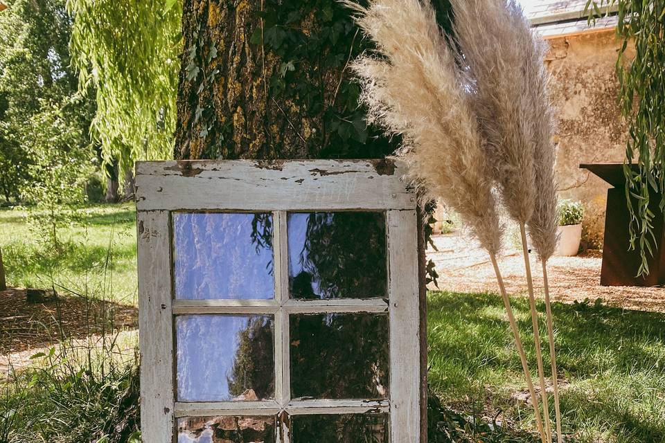 Fenêtre, dame jeanne....