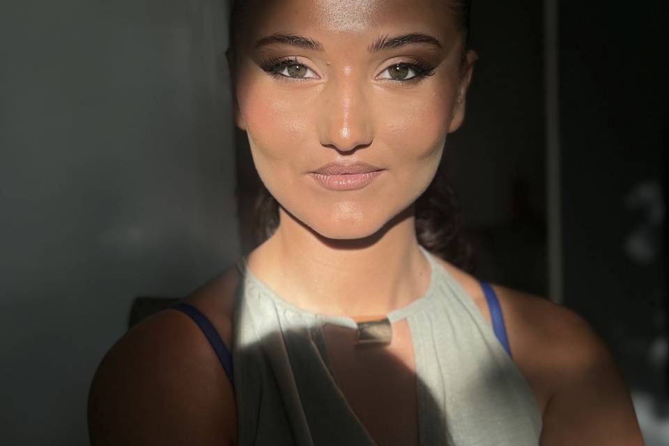 Full glam