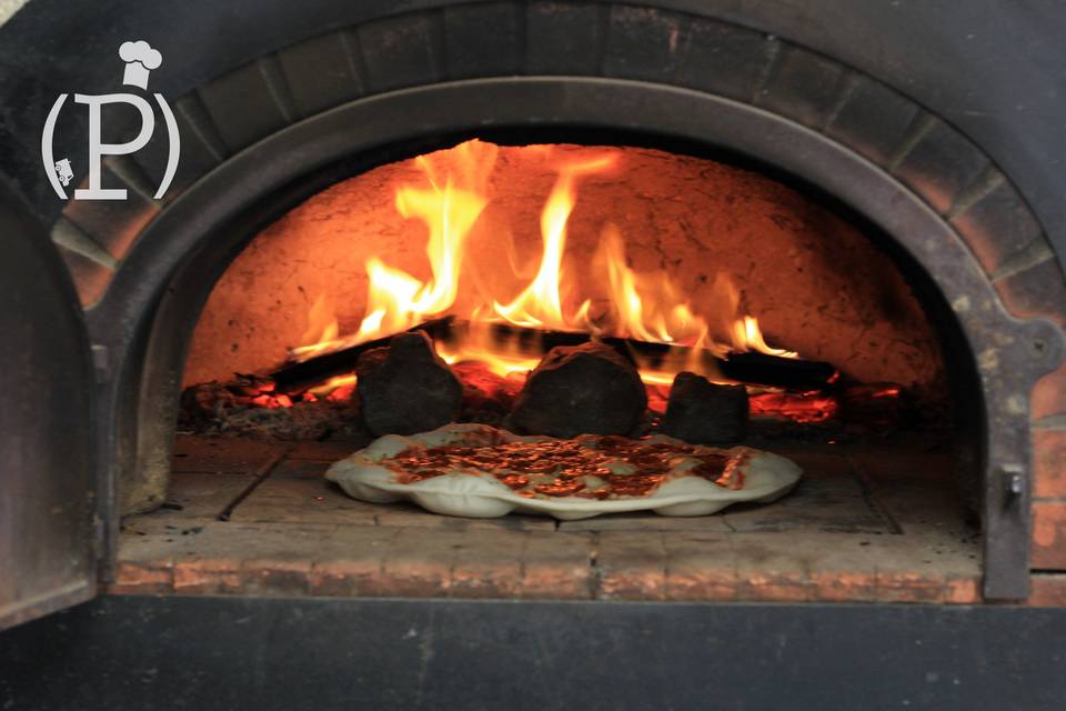 Pizza au feu de bois