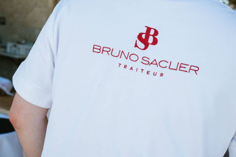 Logo_broderie_chemise_traiteur