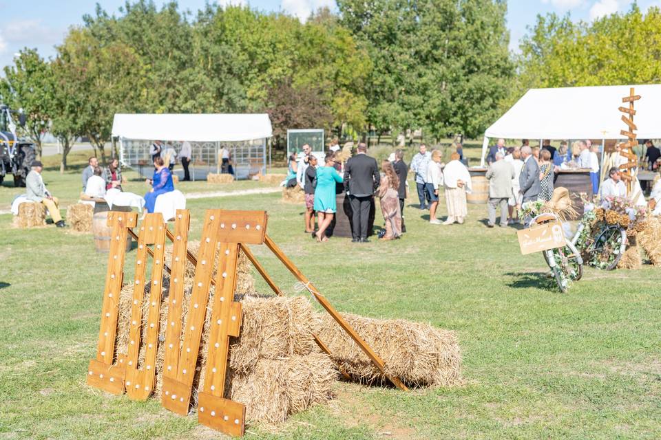 Un vin d'honneur en extérieur