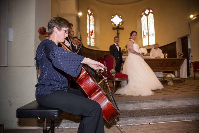 Violoncelliste pour les mariés