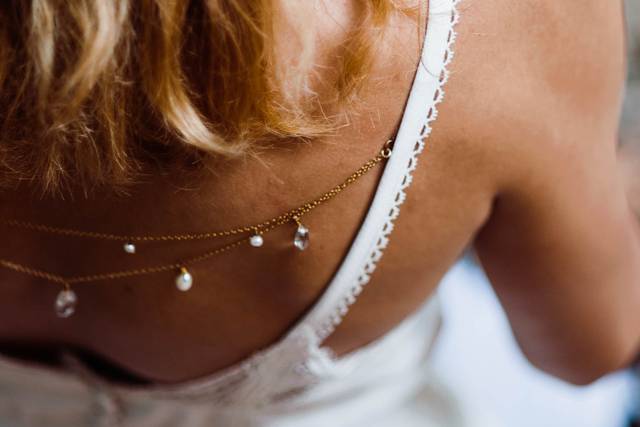 Détail bijoux
