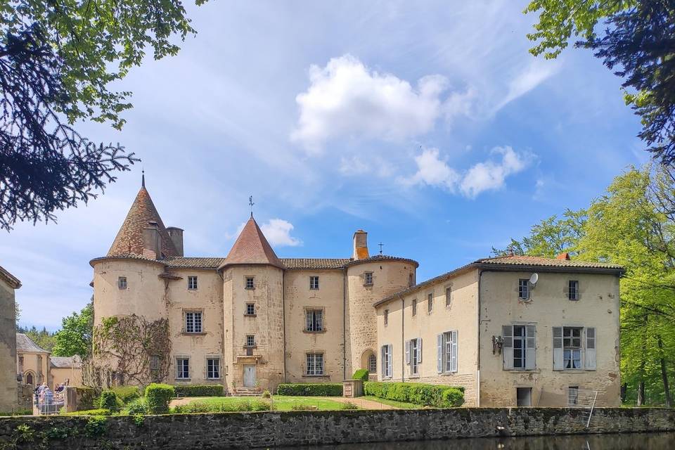 Château des Martinanches by @NataFranceAuvergne-21