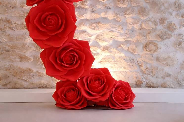 Roses sur structure demi-lune