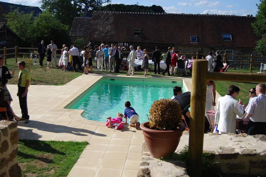 Bord de piscine plein sud