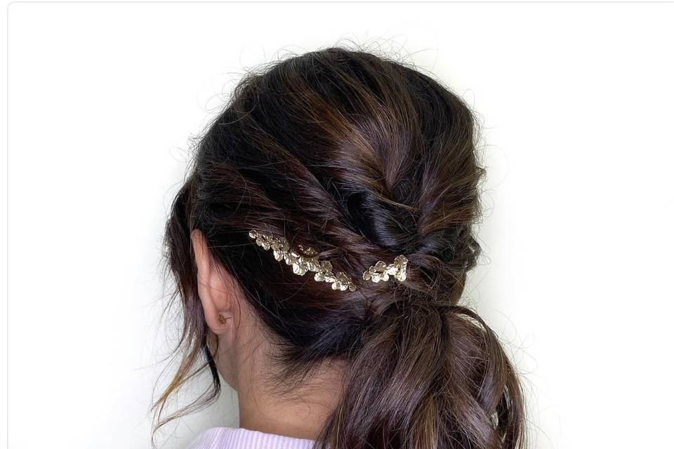 Attache Ponytail