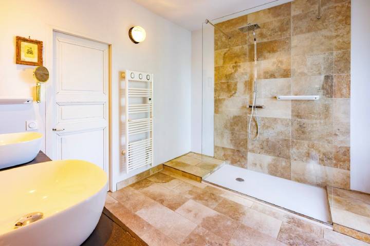 Salle de bain grand gîte