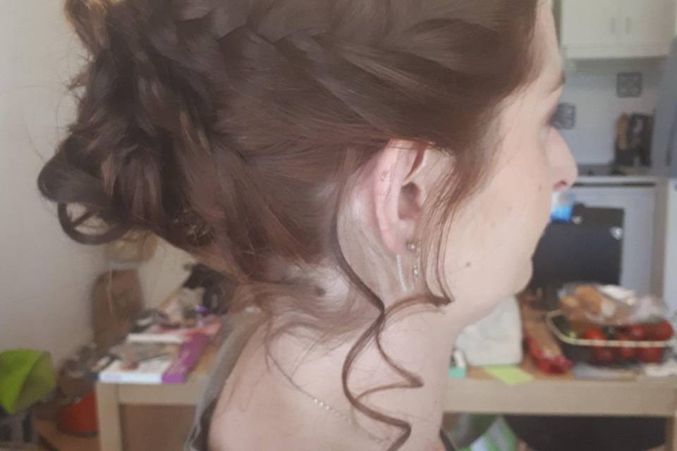 Chignon et maquillage