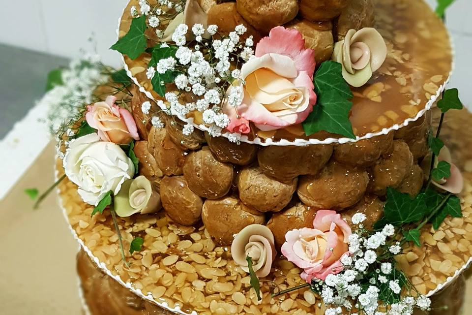 Croquembouche