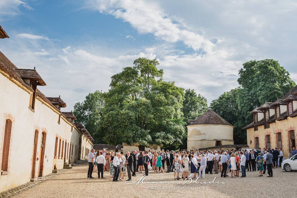 Cocktail dans la cour de ferme