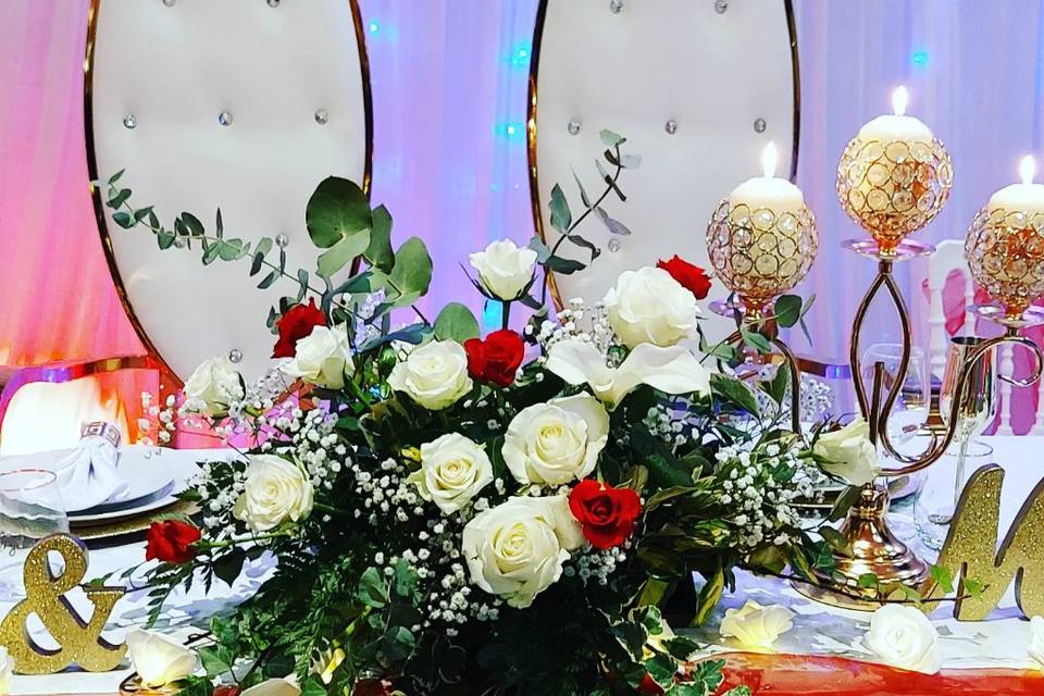 Composition florale table d'honneur