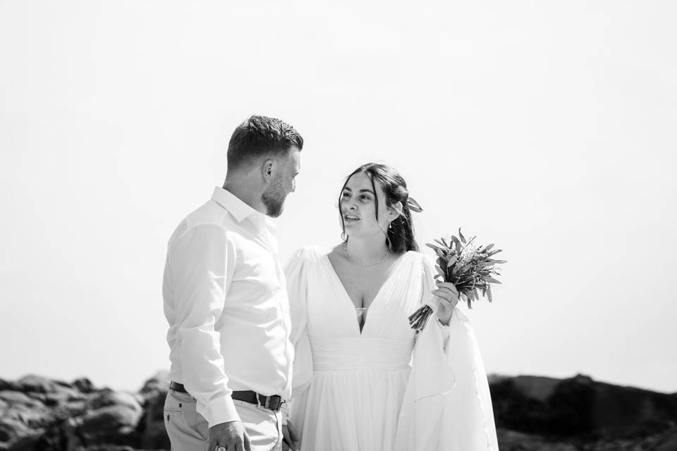 Séance couple en bord de mer