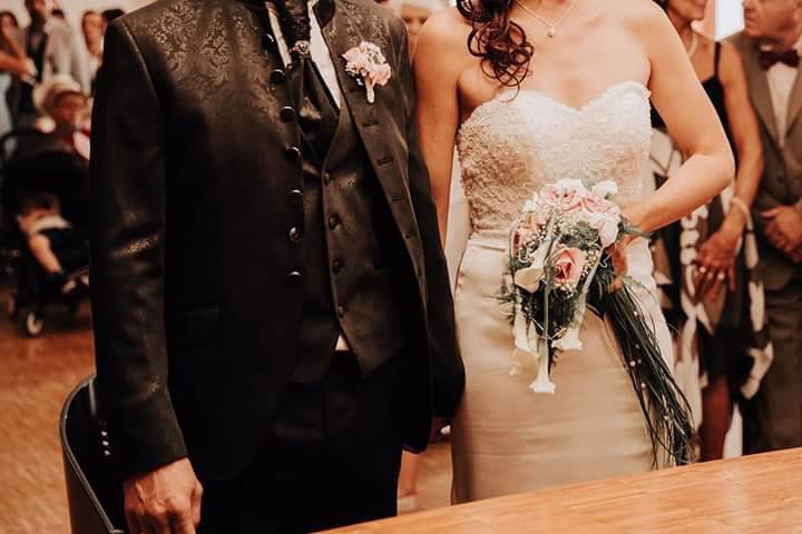 Bouquet de mariée, boutonnière