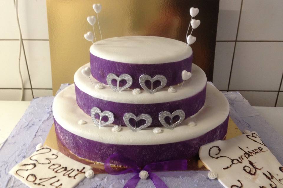 Wedding cake love