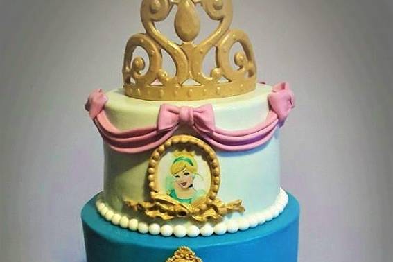 Sweet Mama Traiteur & Cake Design - Le gâteau Princesses Disney d