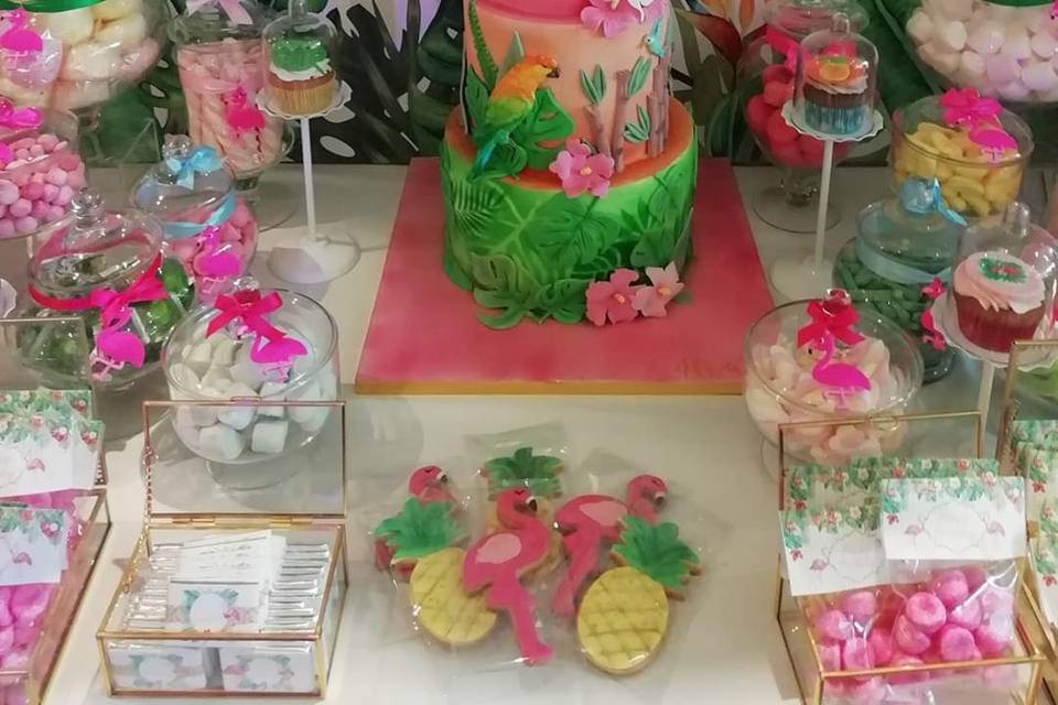 Cake design theme tropical