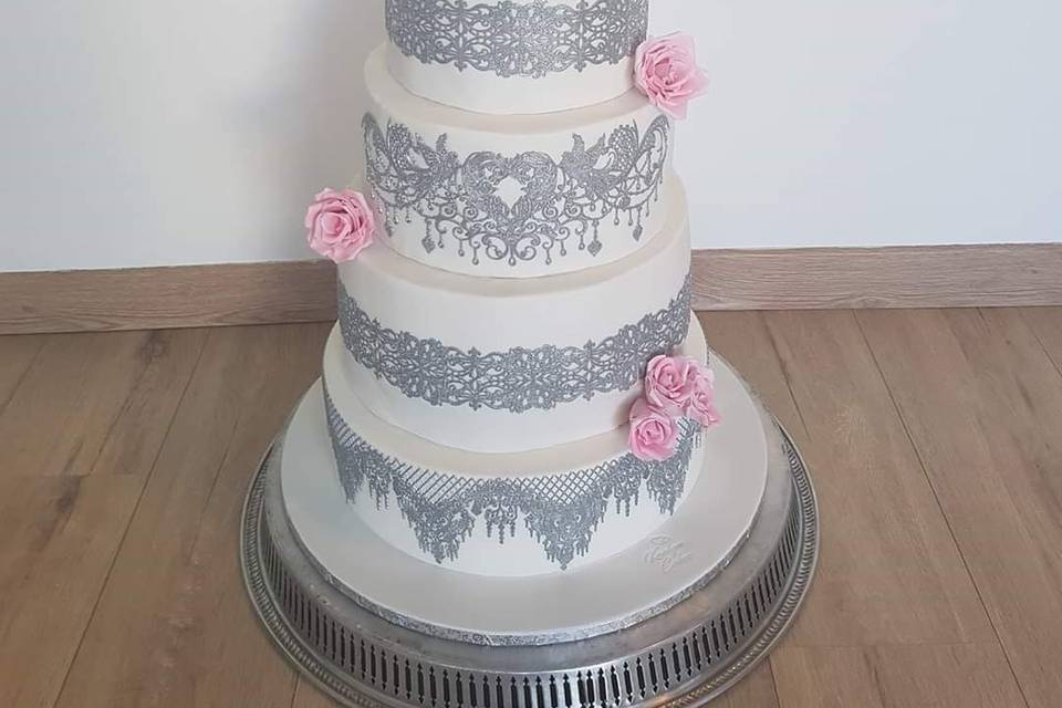 Wedding cake chic & sobre