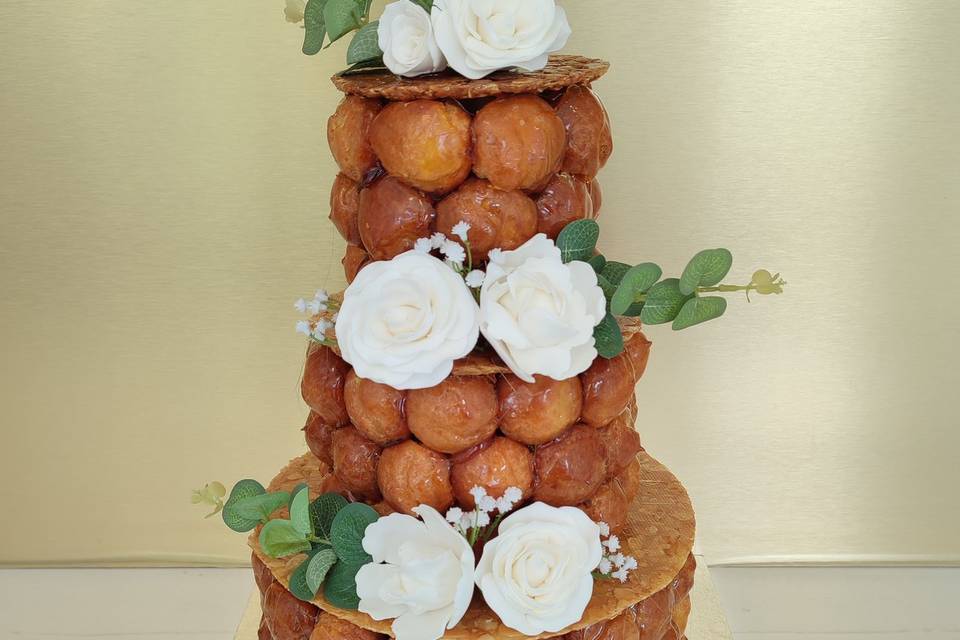 Croquembouche