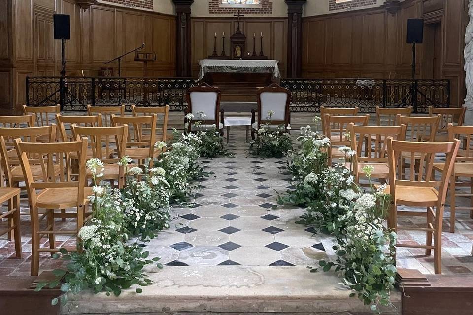 Allée église