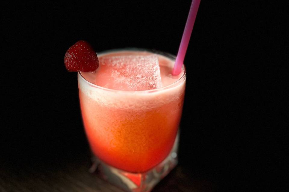 Strawberry Apérol sour