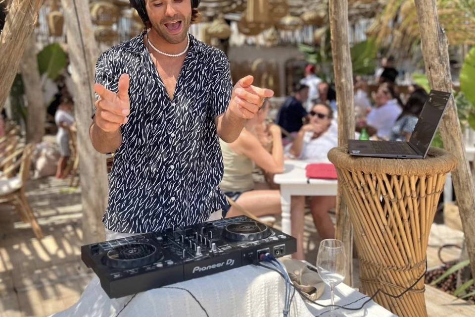 Beach club