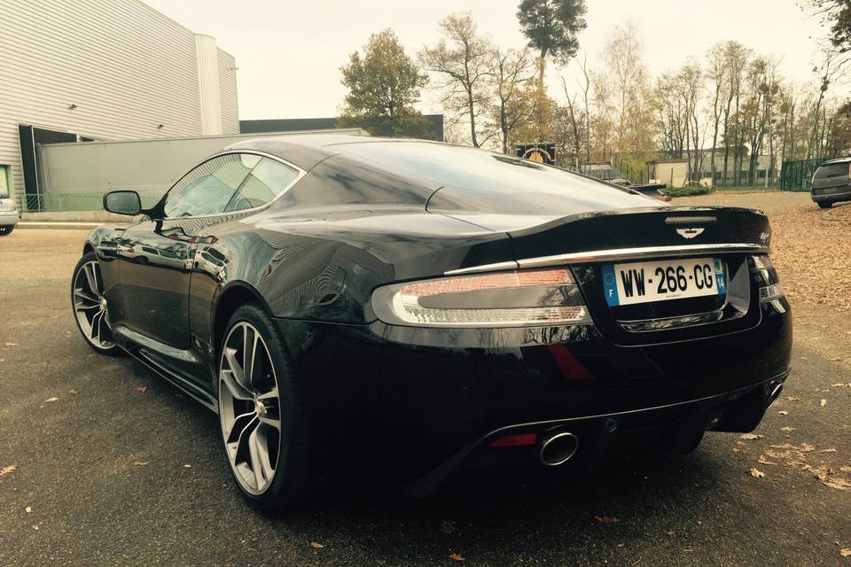 Location Aston Martin DBS