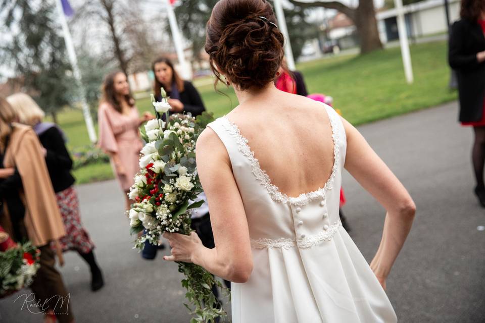 Robe de mariée et détails dos