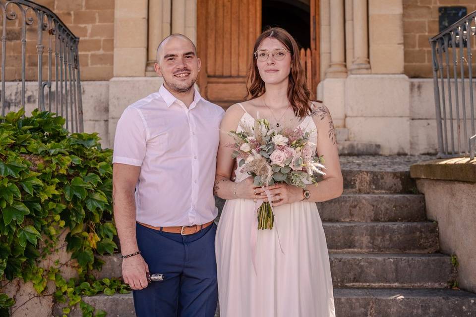 Devant l'église