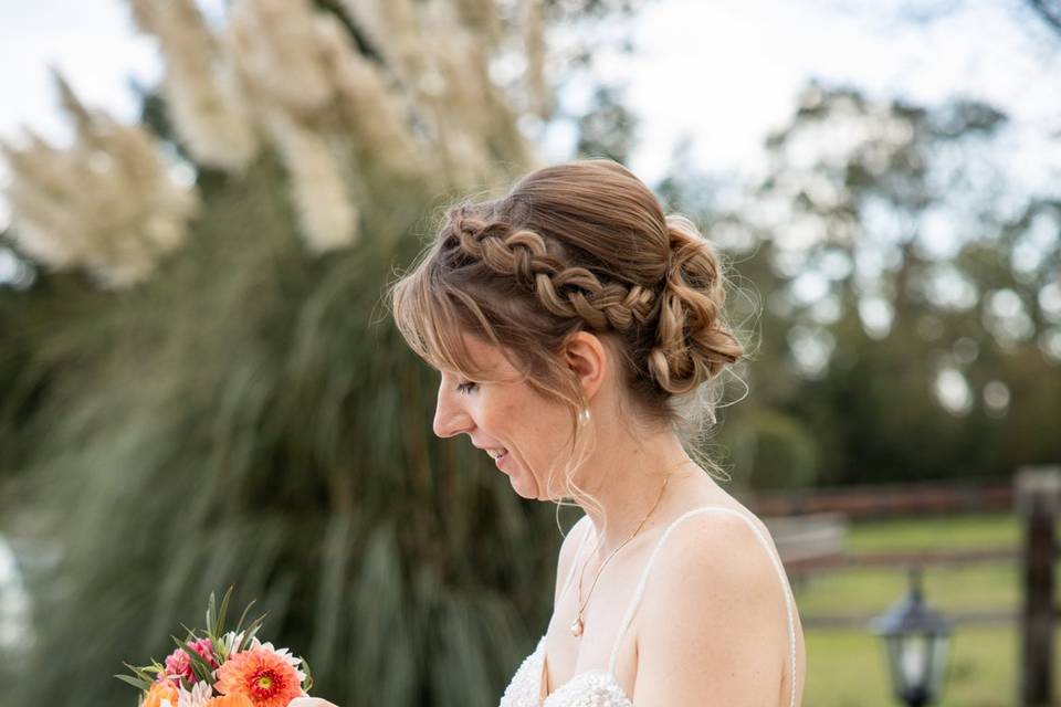 La mariée et son bouquet