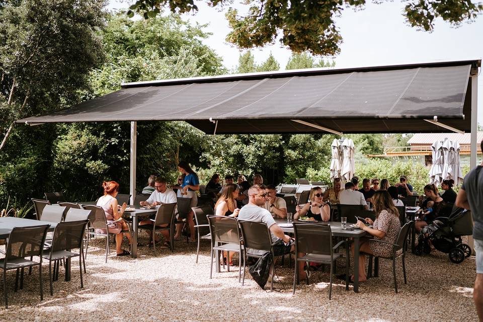 Breakfast and Lunch area