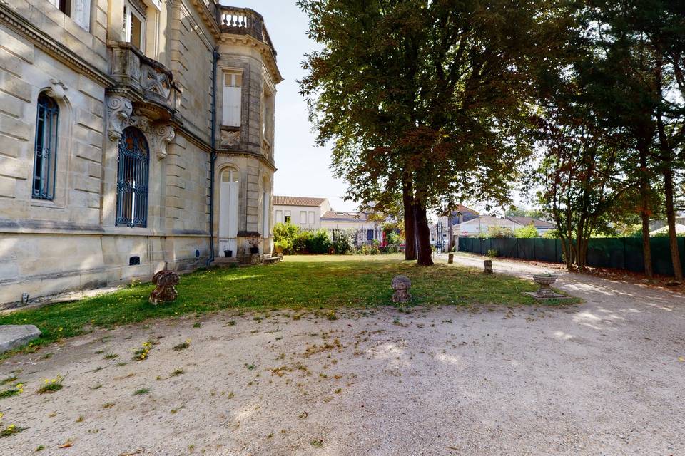 Chateau-Des-Tours-11162023_155418