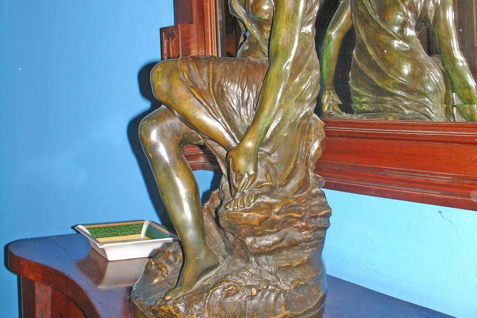 Statue