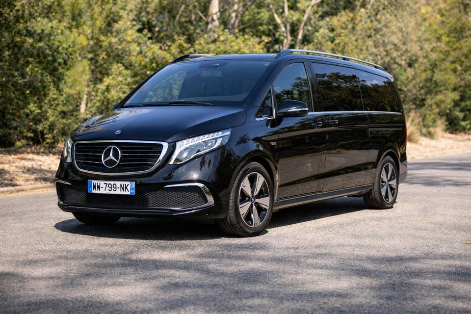 Van Mercedes EQV