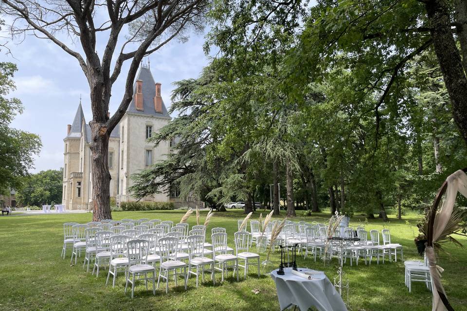 Cérémonie dans le parc