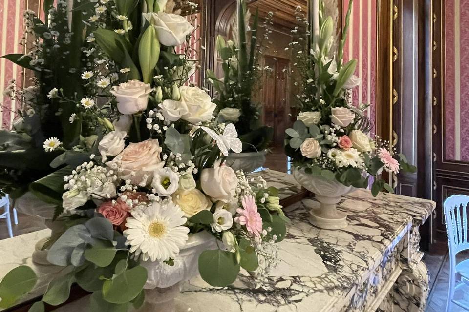 Grande cheminée du salon