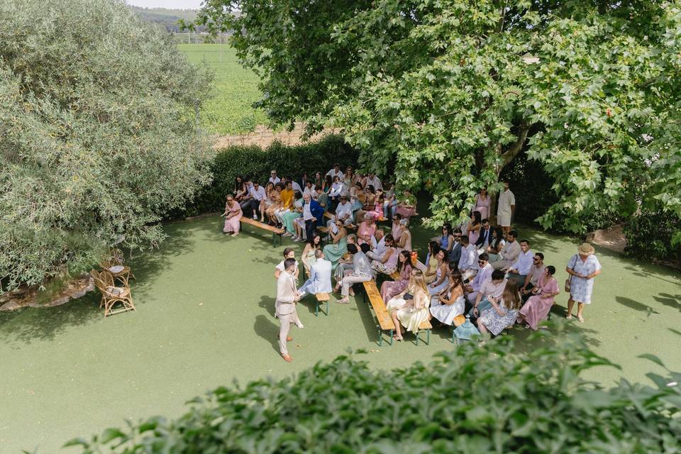 Cérémonie à l'ombre