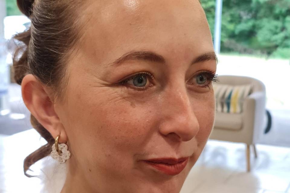 Mise en beauté de la mariée