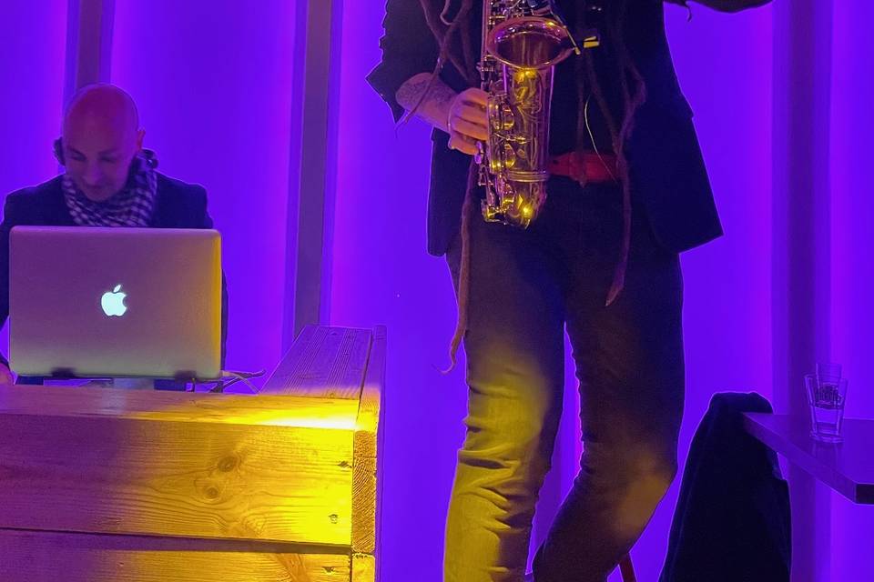 DJ Carl Soares et Bozo Sax