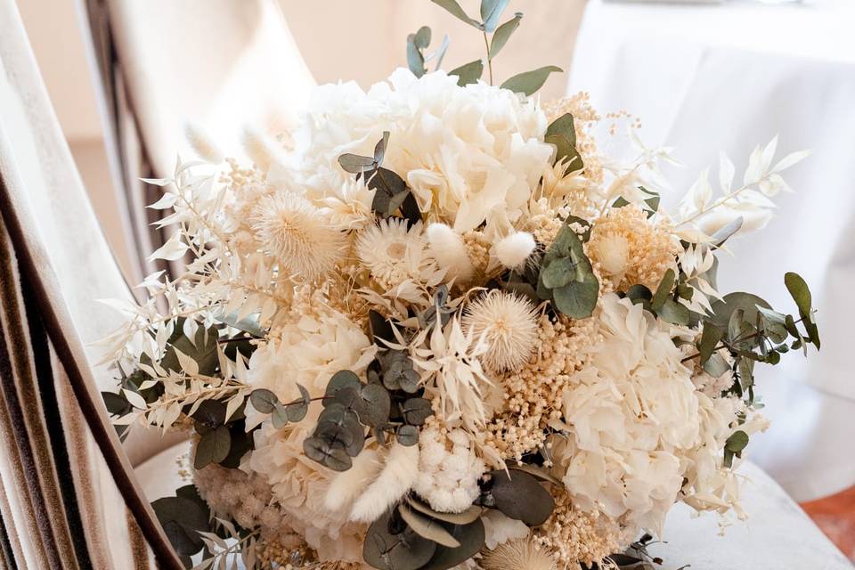 Mariage en fleurs séchées