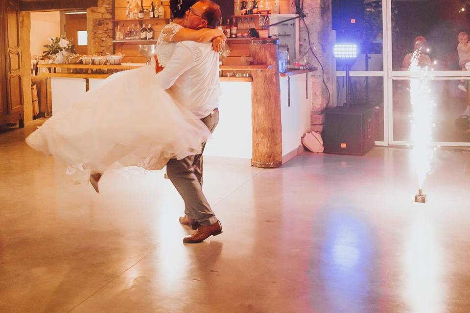 La danse des mariés