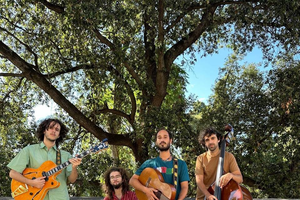 Les musiciens d'Os Cacheados !
