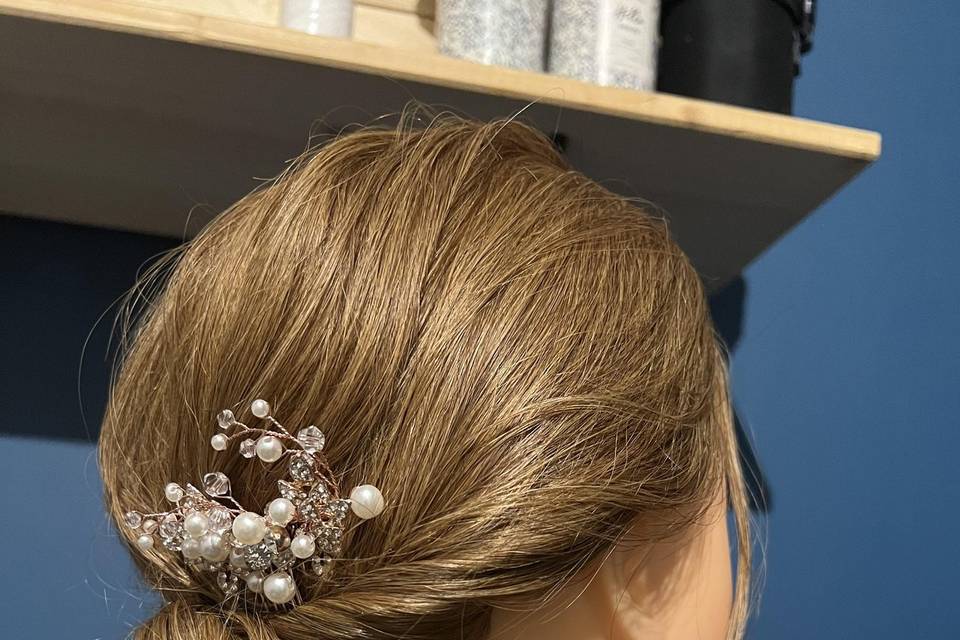 Idée coiffure chignon bas