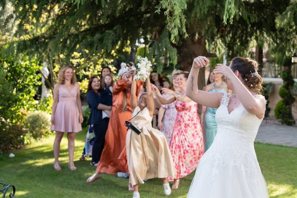 Le lancé du bouquet