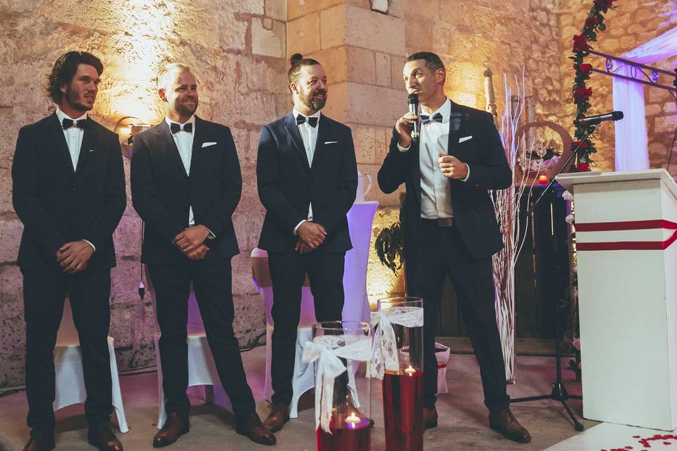 Elios L'officiant