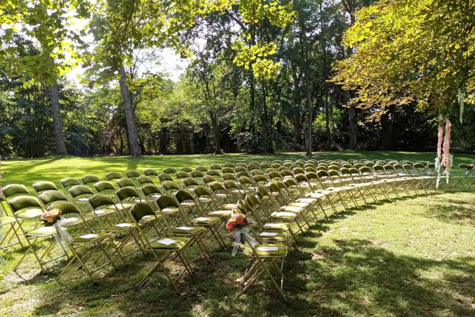 Cérémonie dans le parc