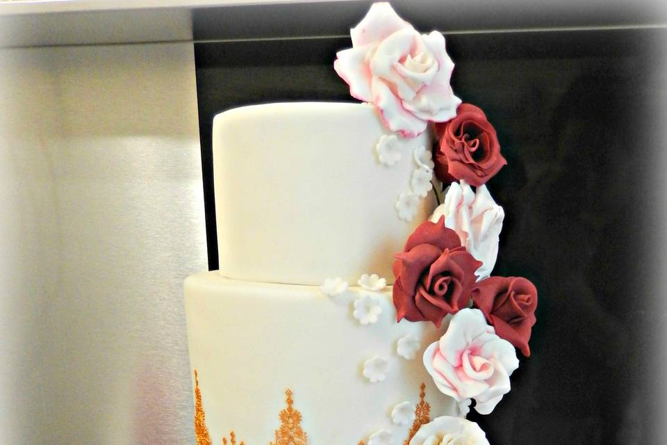 Wedding Cake Cascade de Roses