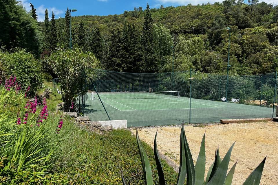 Terrain de tennis