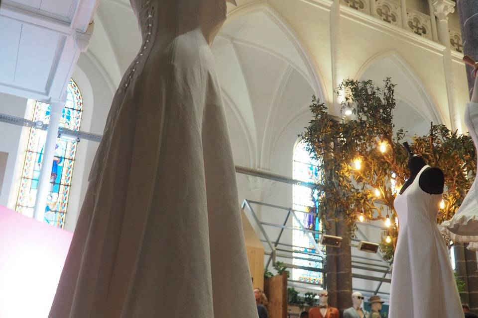 Robe de mariée à plumes