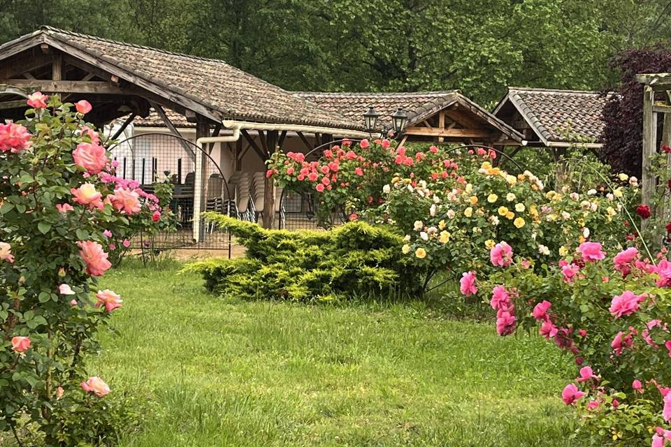 Espace mariage vu du jardin